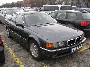 BMW 7 III