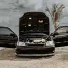 Często problemem jest tzw. złodziej prądu, czyli usterka w instalacji elektrycznej powodująca nadmierny rozładowujący się akumulator na postoju.