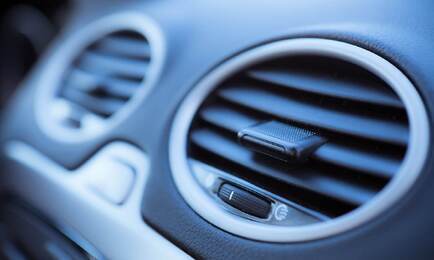 Układ klimatyzacji w samochodzie: ile to kosztuje?