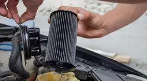 Ile kosztuje wymiana filtrów samochodowych u mechanika w 2023?