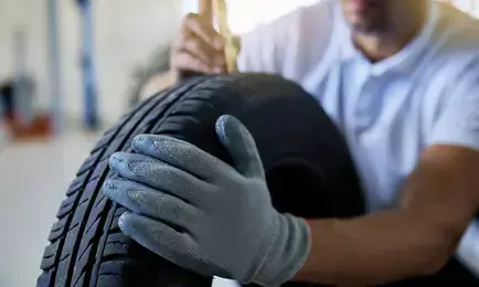 Bieżnik opony samochodowej. Poznaj ich rodzaje i budowę