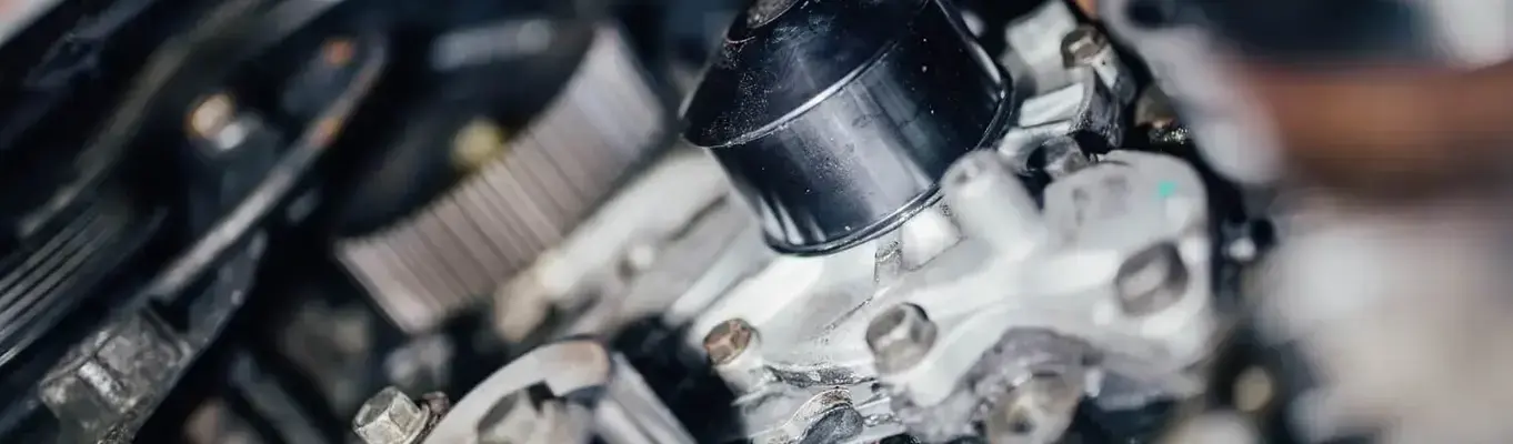 Uszkodzenie pompy cieczy chłodzącej - objawy awarii pompy