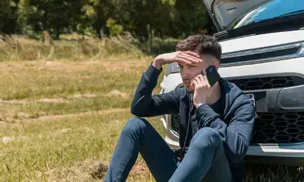 Odpalanie samochodu na pych. Kiedy można, a kiedy się tego wystrzegać?