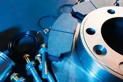 Parametry tarcz hamulcowych: średnica, grubość, rozstaw śrub, mocowanie, osadzenie